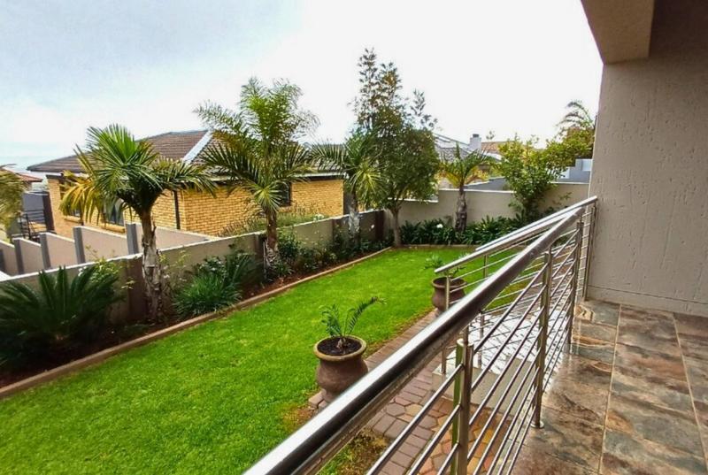 4 Bedroom Property for Sale in Monte Christo Western Cape
